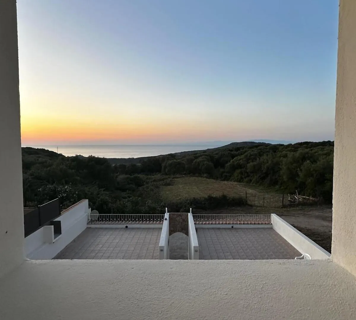 Cascabraga Costa Rossa View Sunsetヴィラ イタリア